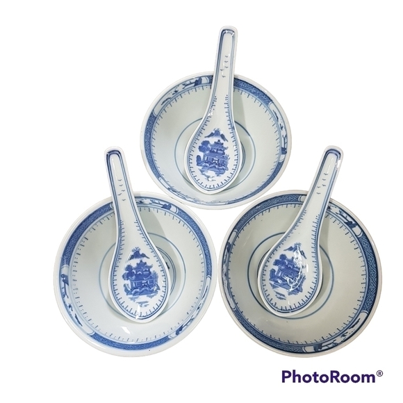 Vintage Chinese Soup Rice Noodle Bowls with Spoons, Set of 3 - Picture 1 of 9